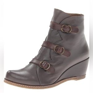 Eric Michael Lena Buckle Leather Bootie Sz 8
